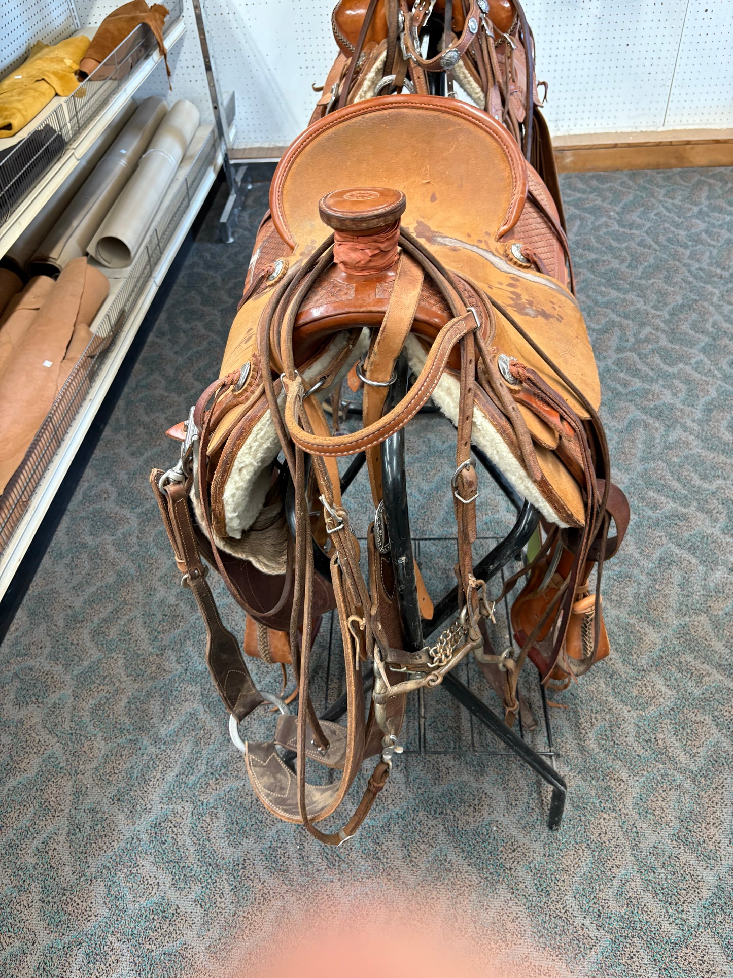 Wade saddle 15” seat